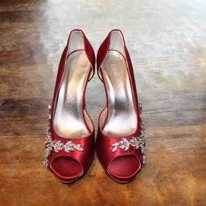 Elegant Park Womens bejeweled Heels